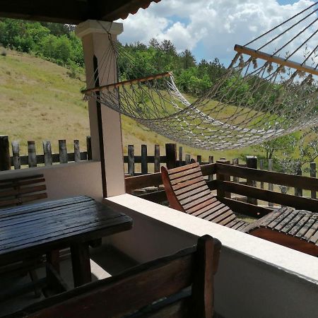 Holiday House Dol Cerovlje المظهر الخارجي الصورة