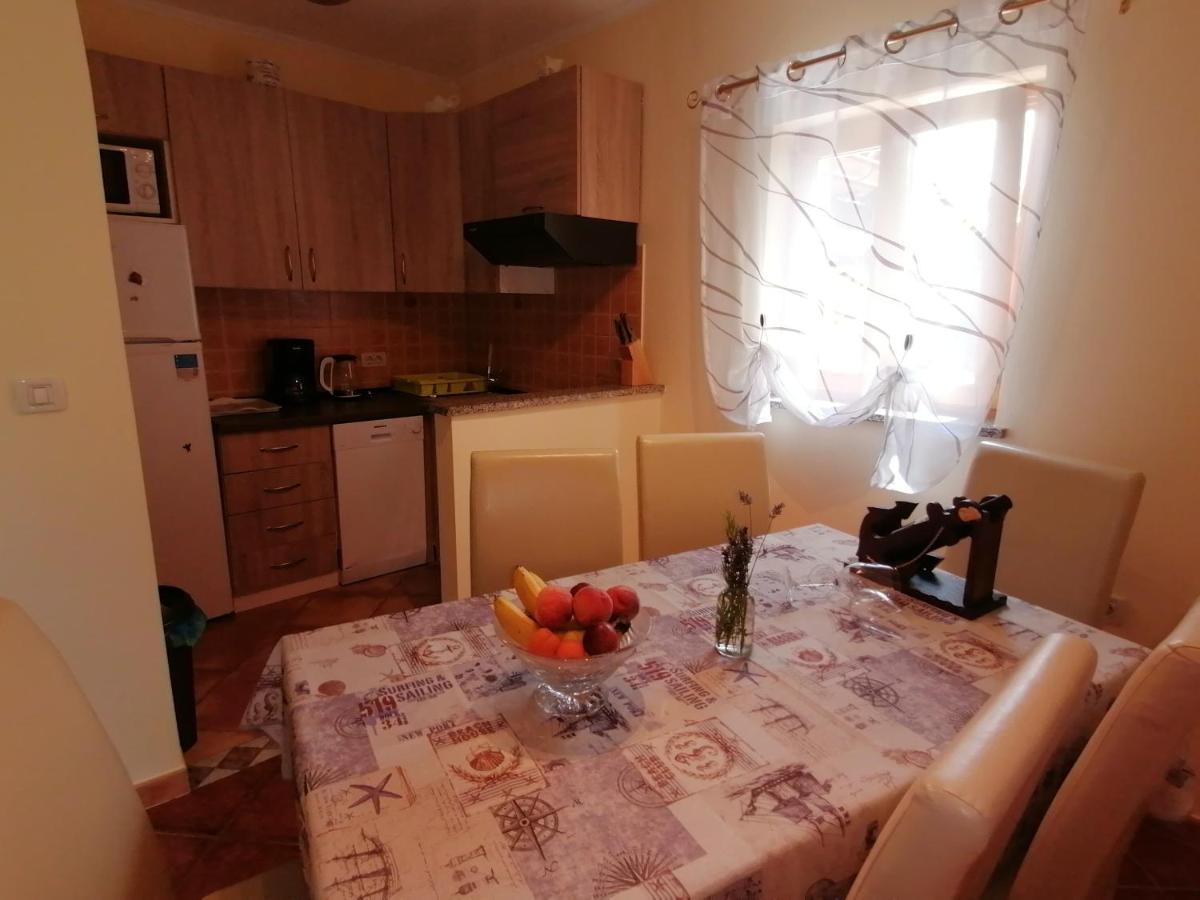 Holiday House Dol Cerovlje المظهر الخارجي الصورة